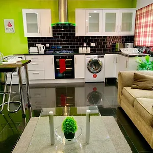 London Luxury 2bedrooms, Reception, Garden, Apartment Ilford